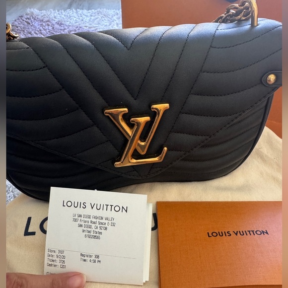 Louis Vuitton New Wave Chain PM Shoulder Bag Messenger Bag Black. - Picture 3 of 6